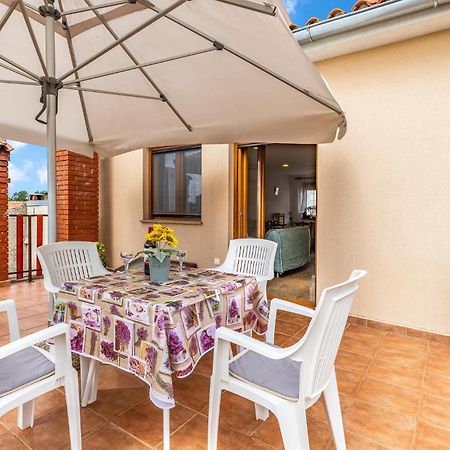 Awesome Apartment In Pula With Wifi Zewnętrze zdjęcie